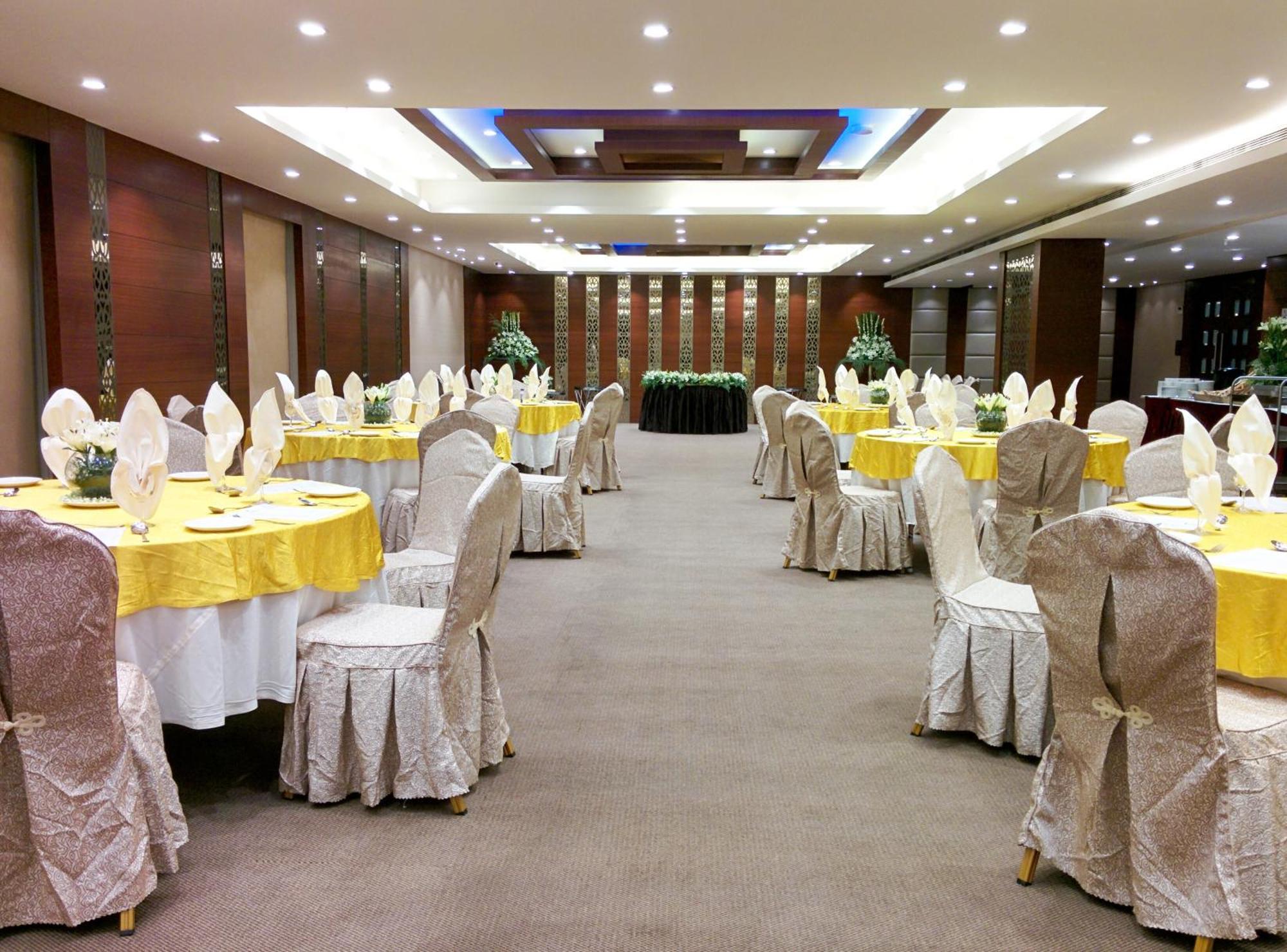 The Byke Suraj Plaza Pure Veg, Thane Hotel Exterior photo