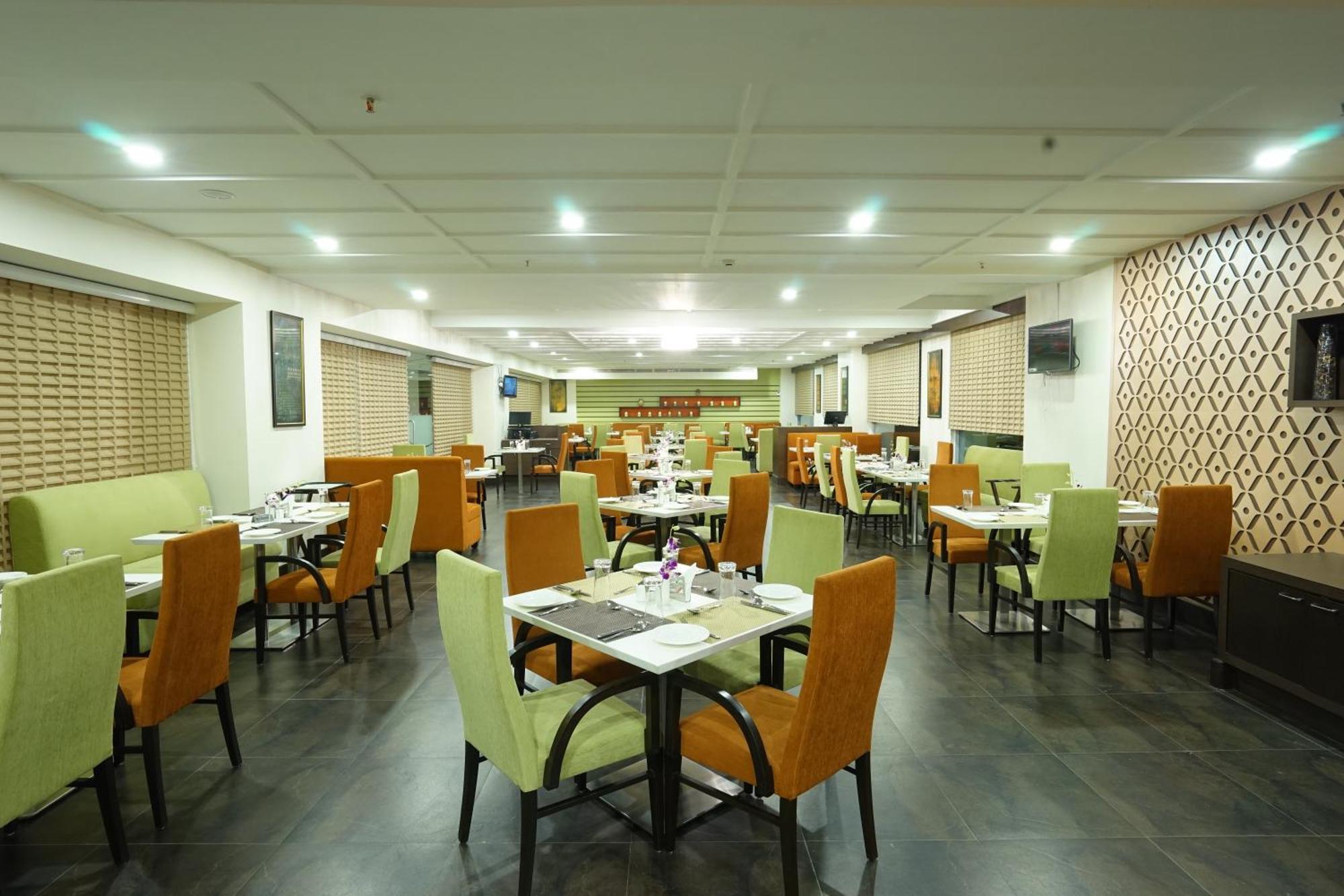 The Byke Suraj Plaza Pure Veg, Thane Hotel Exterior photo